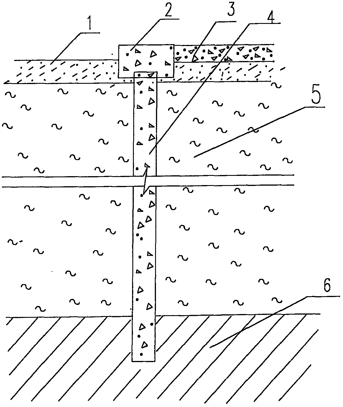 Mud-free circle diameter fender post capable of being constructed quickly for soft soil foundation