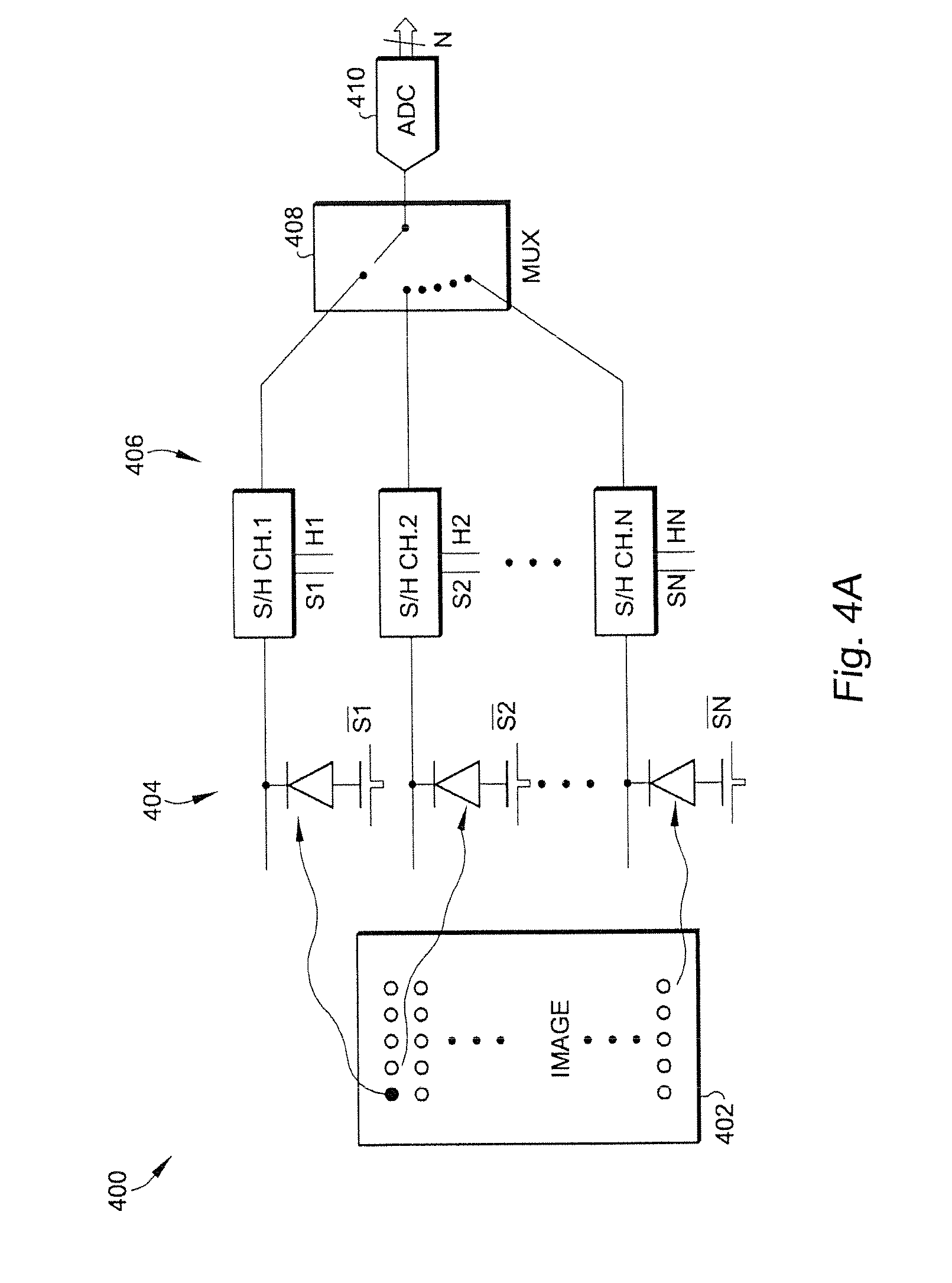 Low-noise low-distortion signal acquisition circuit and method with reduced area utilization