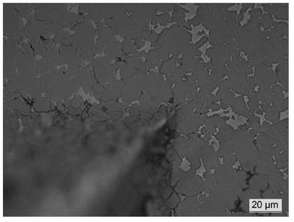 High-ductility, corrosion-resistant and ultra/extra-thick crystalline cemented carbide and preparation method thereof