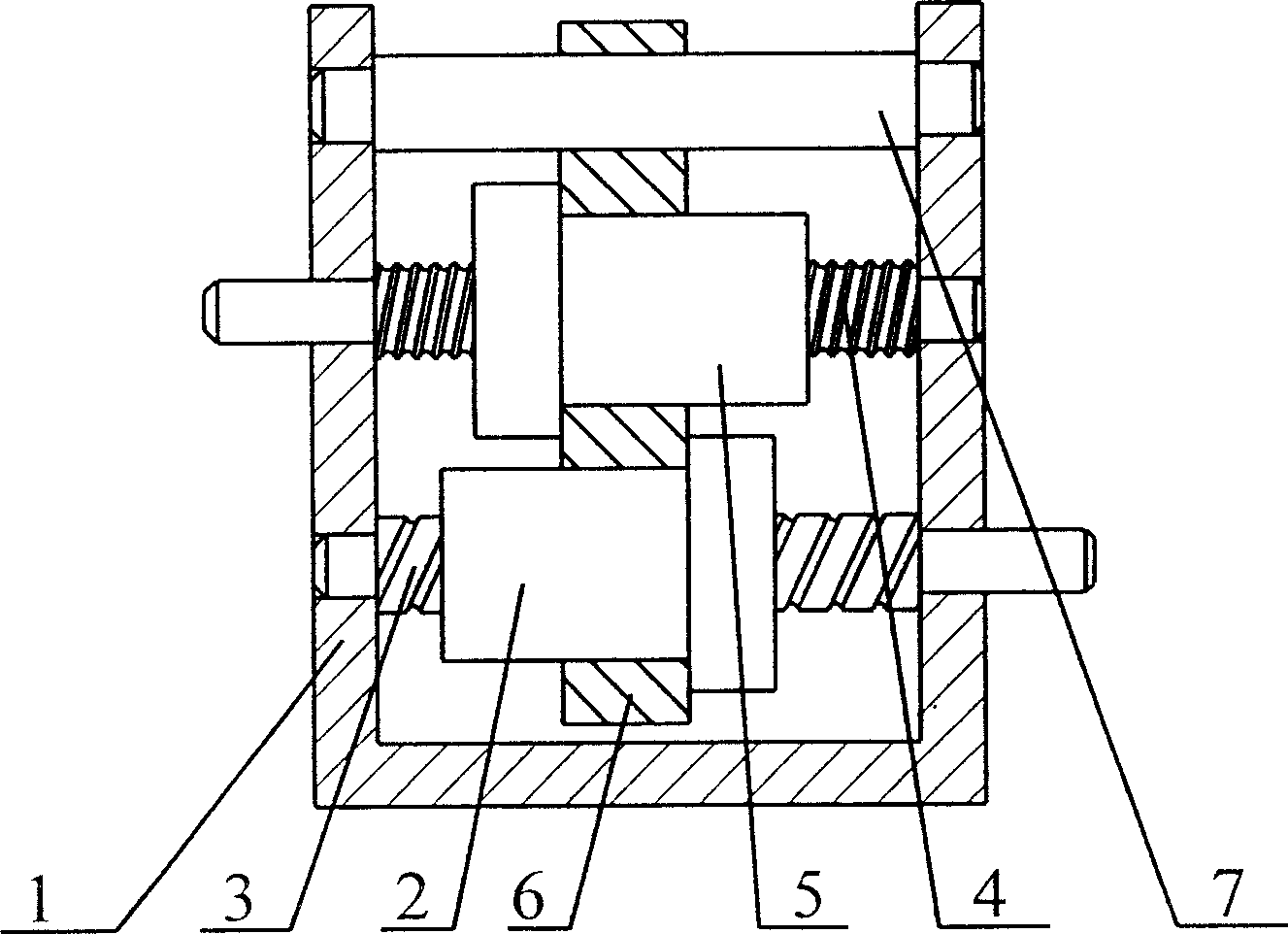 Zero gap speed changing mechanism