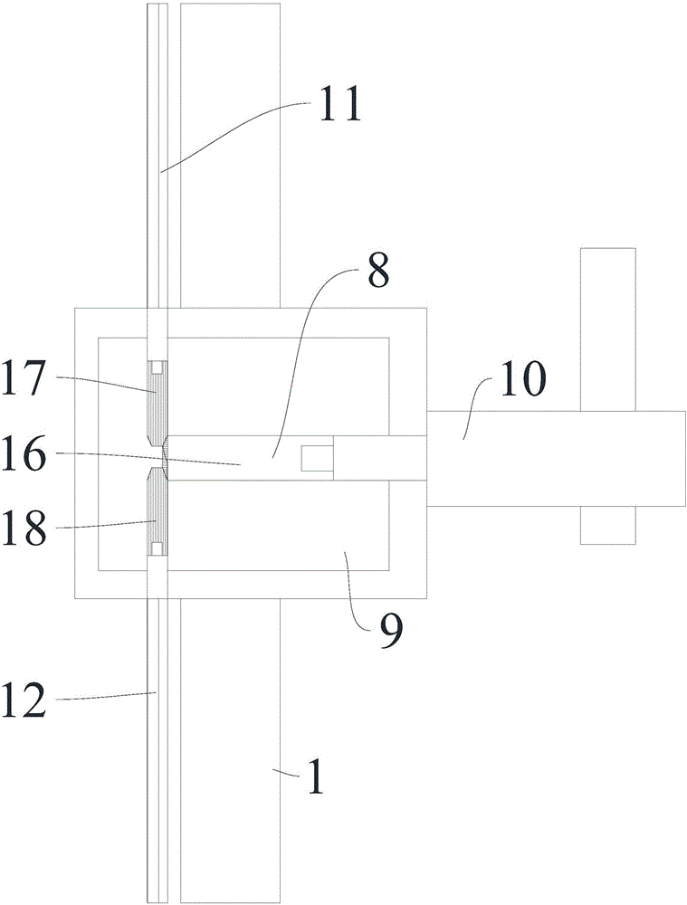 Lateral support pressing mechanism for numerical control bending machine