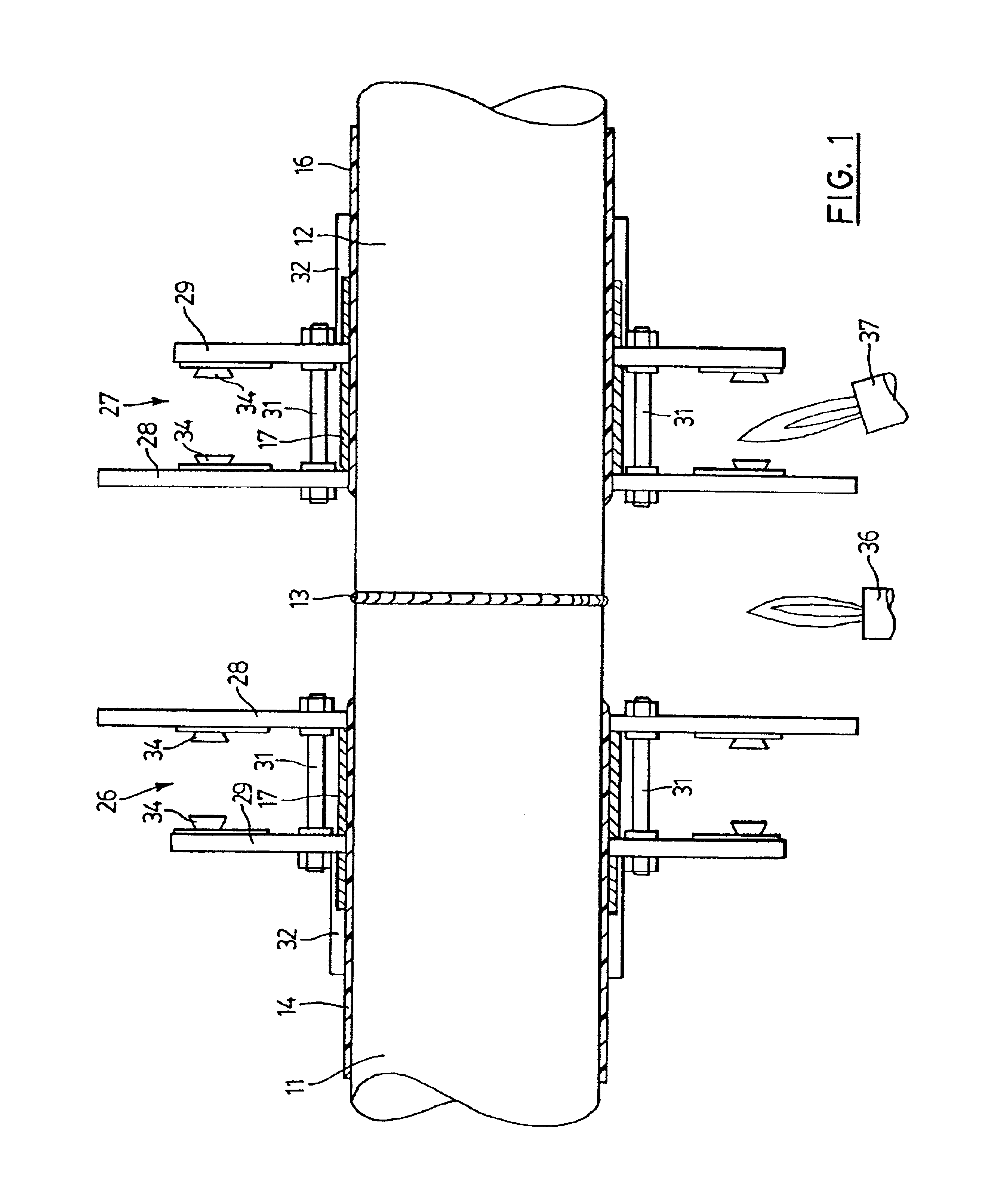 Method and apparatus for heating a zone of an elongate tubular article