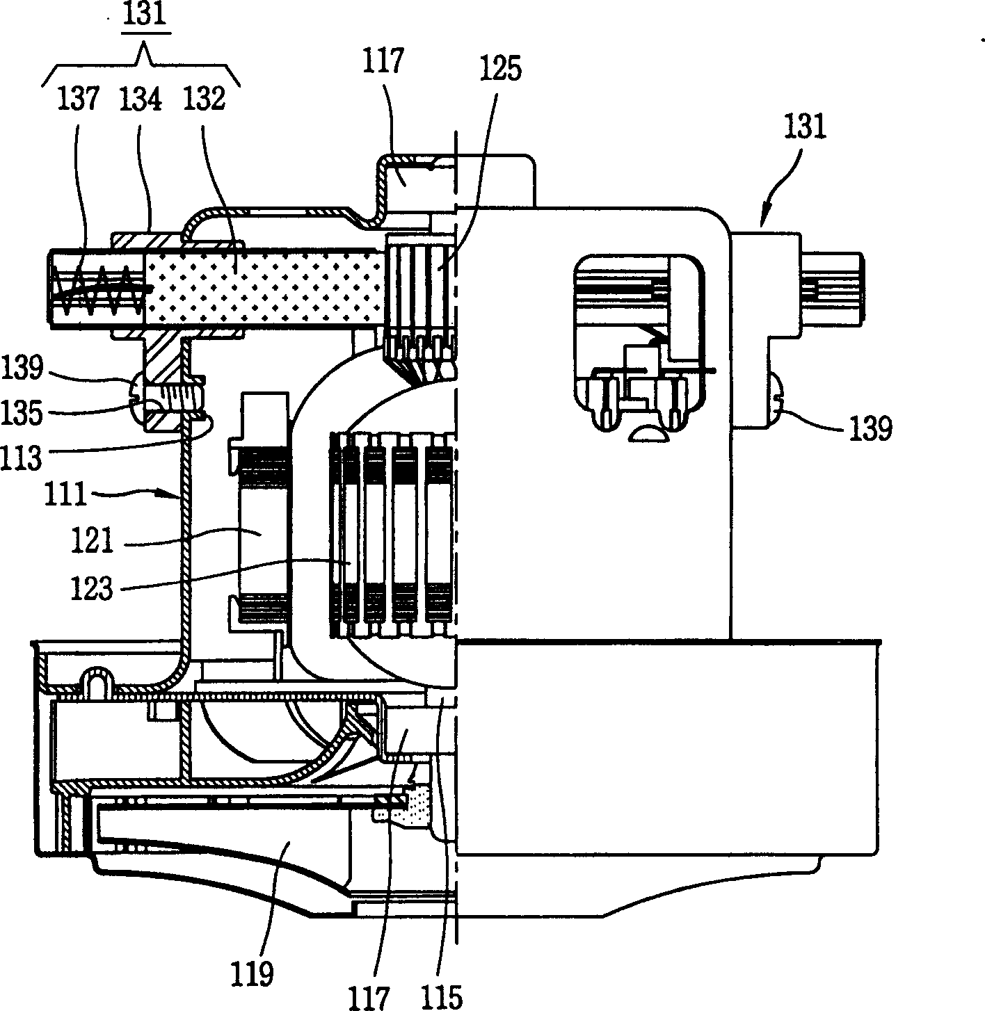 Dynamo of vacuum duster having brush