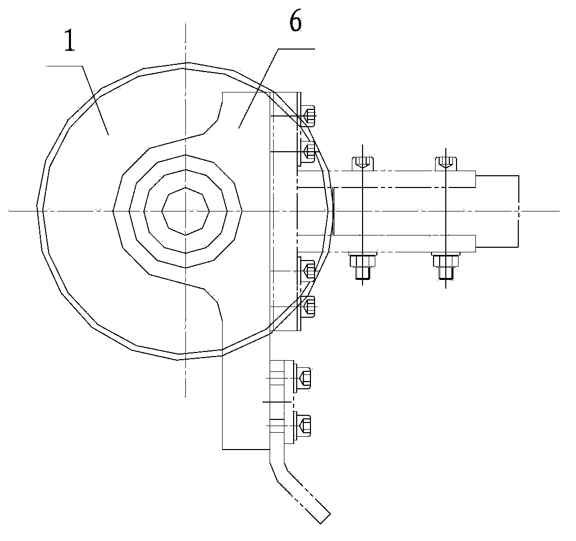 Cooling water circulation structure of seam welder