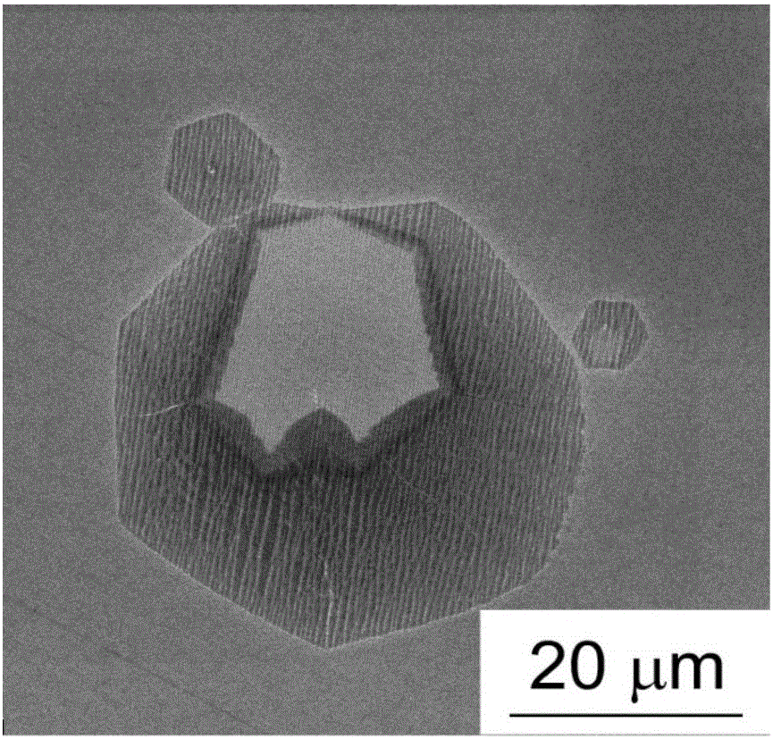 Concave structure monocrystalline graphene and preparation method thereof