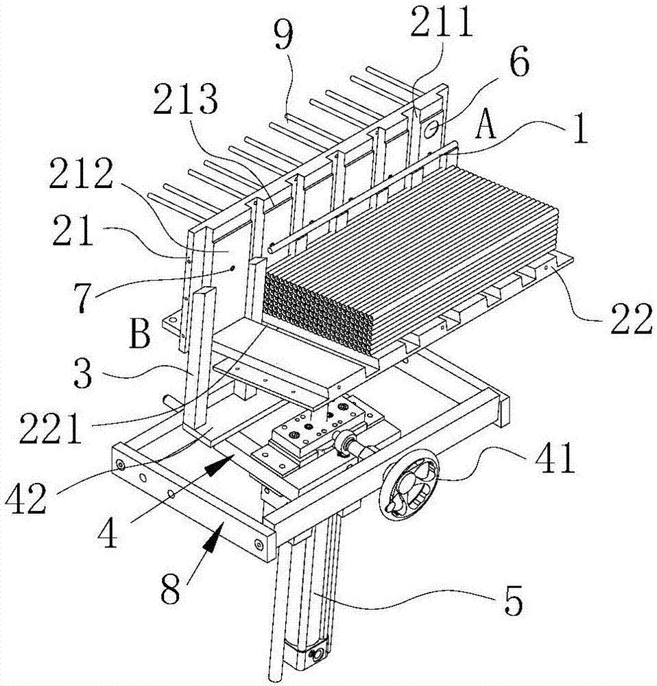 Round bar machining device and feeding device thereof