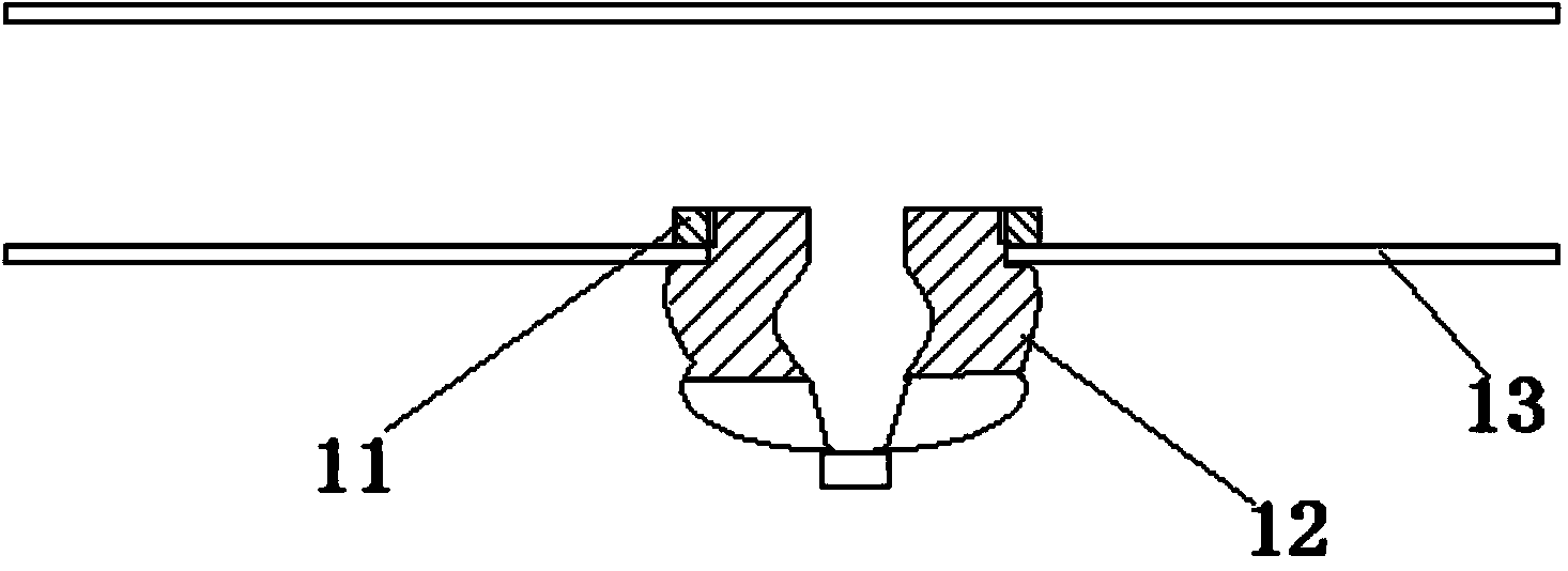 Tower crane spraying device having automatic control function