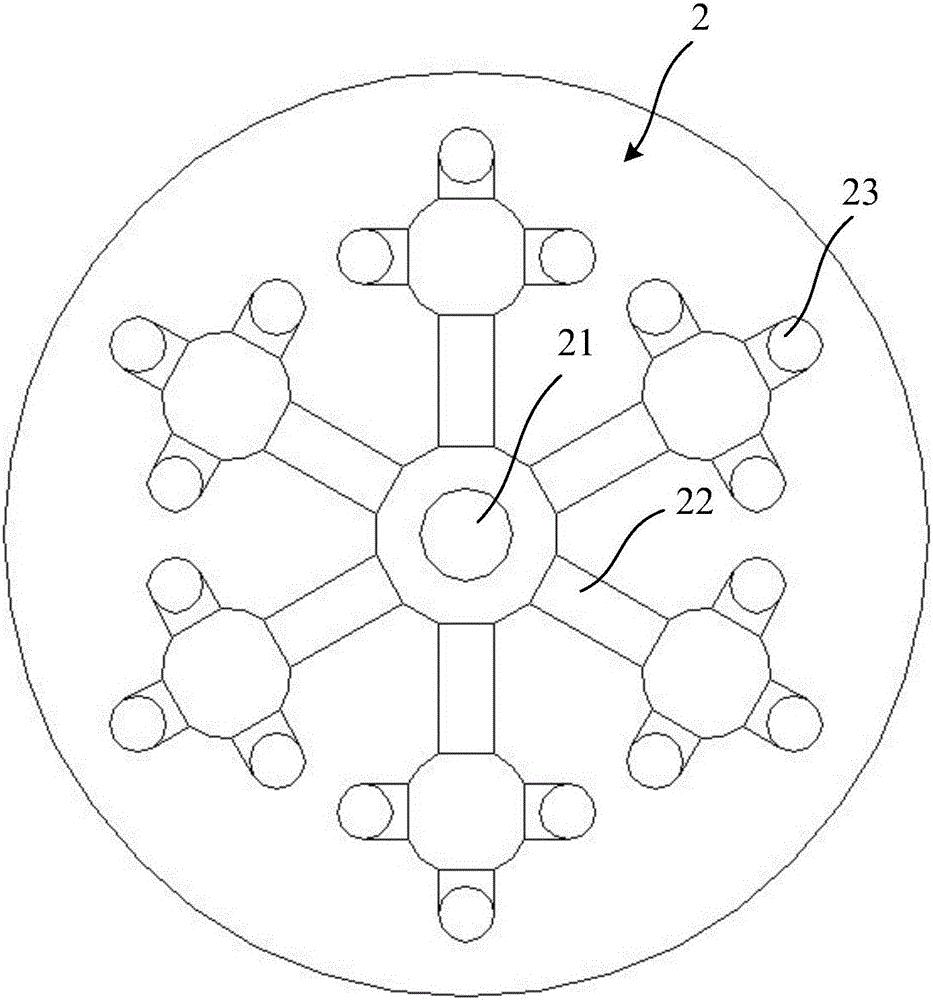 Fluid uniform distribution device with fractal structure