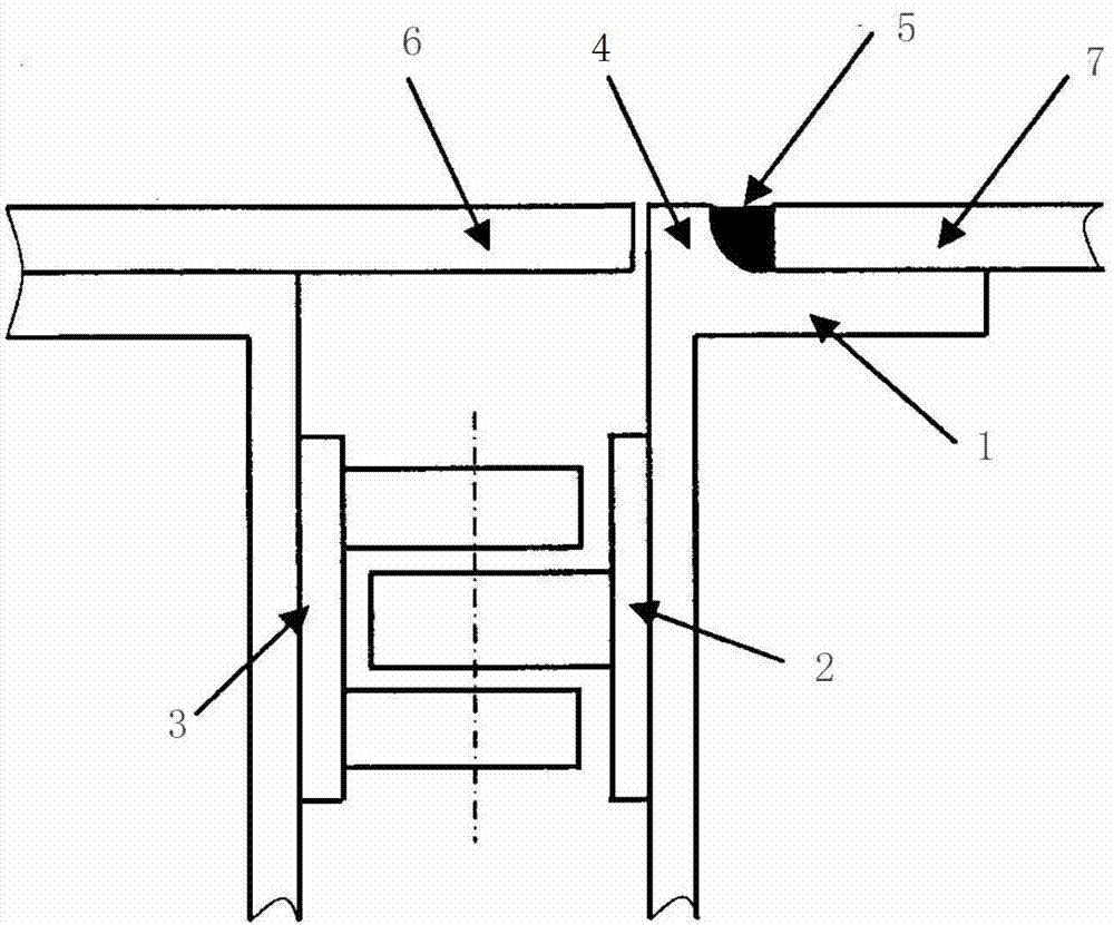 Annular butt joint structure of fuselage with weatherproof composite skin