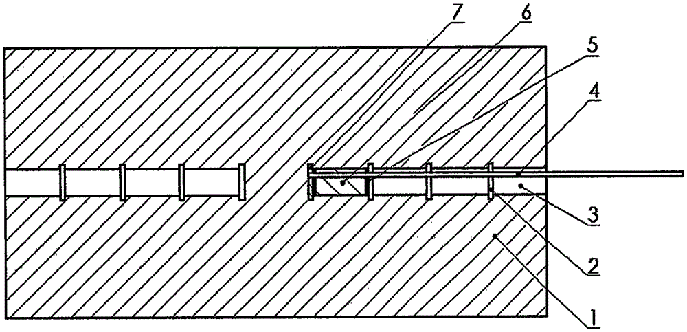 Laboratory staged hydraulic fracturing test method for large-size natural rock