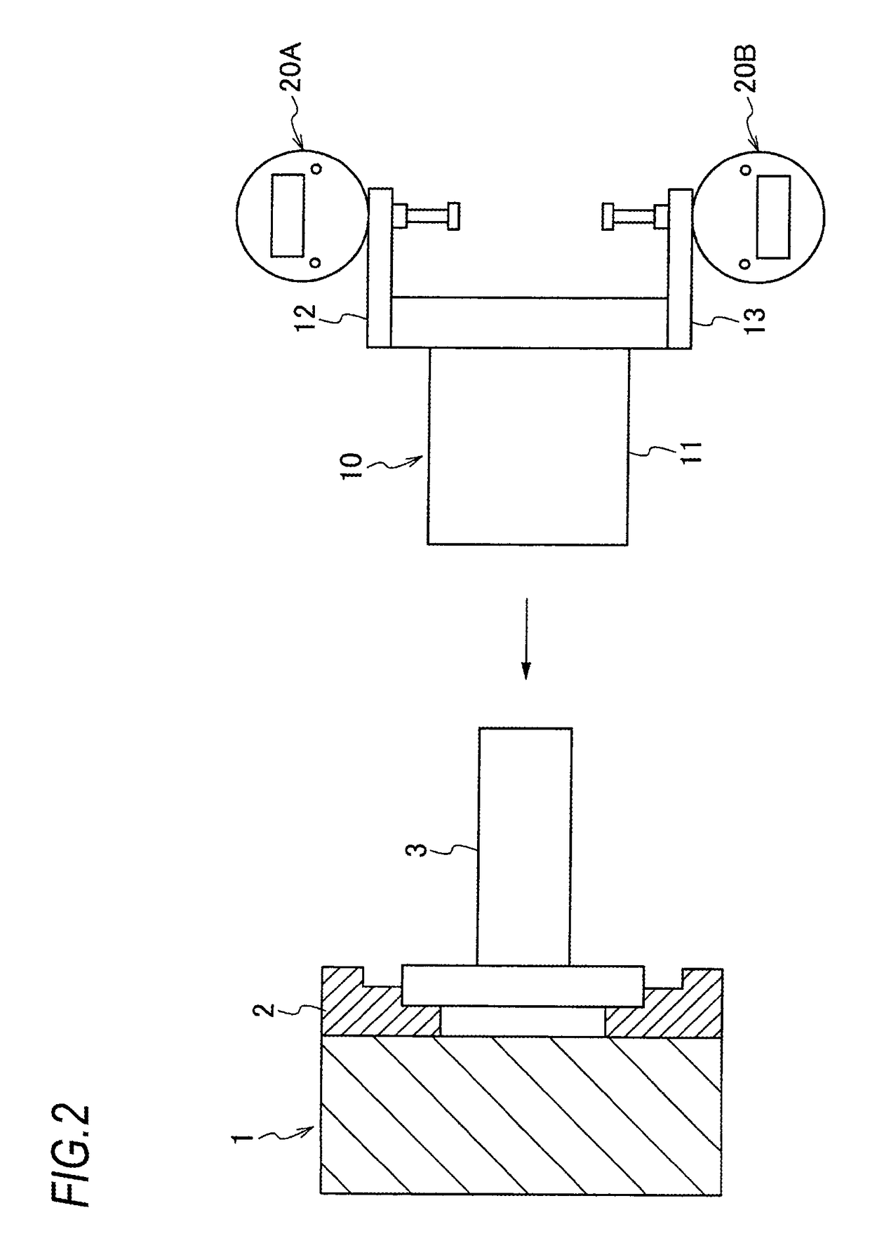 Method for centering grinding wheel in thread grinder and measurement device for centering