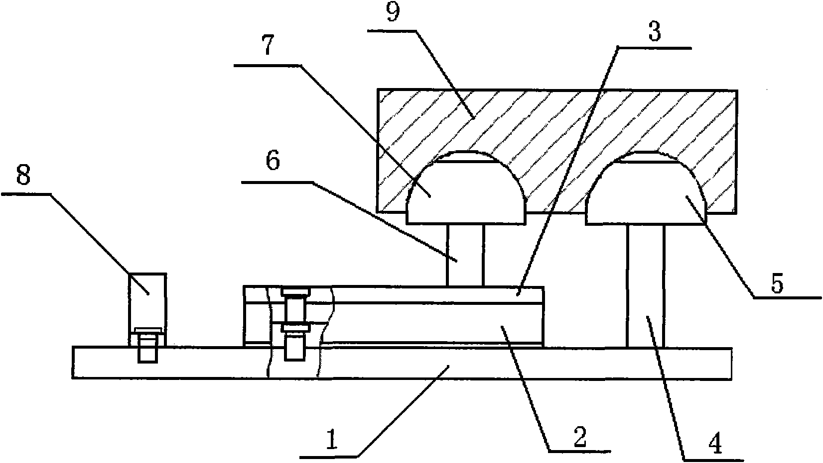 Center distance measuring instrument for race