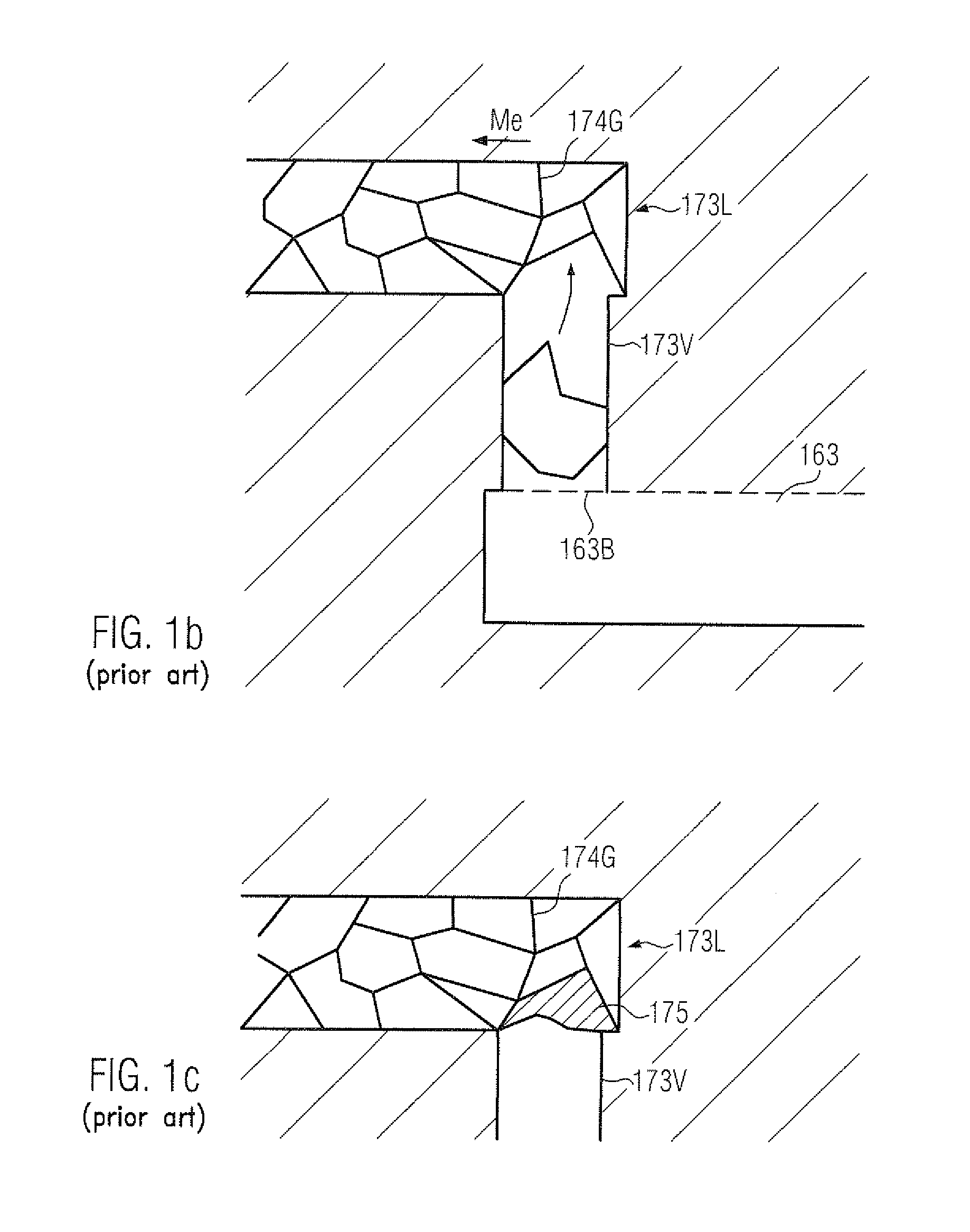 SEMICONDUCTOR DEVICE COMPRISING METAL-BASED eFUSES OF ENHANCED PROGRAMMING EFFICIENCY BY ENHANCING METAL AGGLOMERATION AND/OR VOIDING