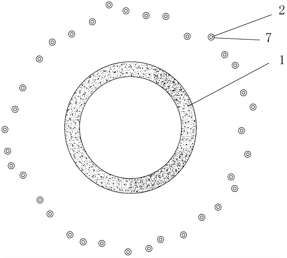 Method for preventing and controlling water by using freezing pipes in annular water intercepting tunnel