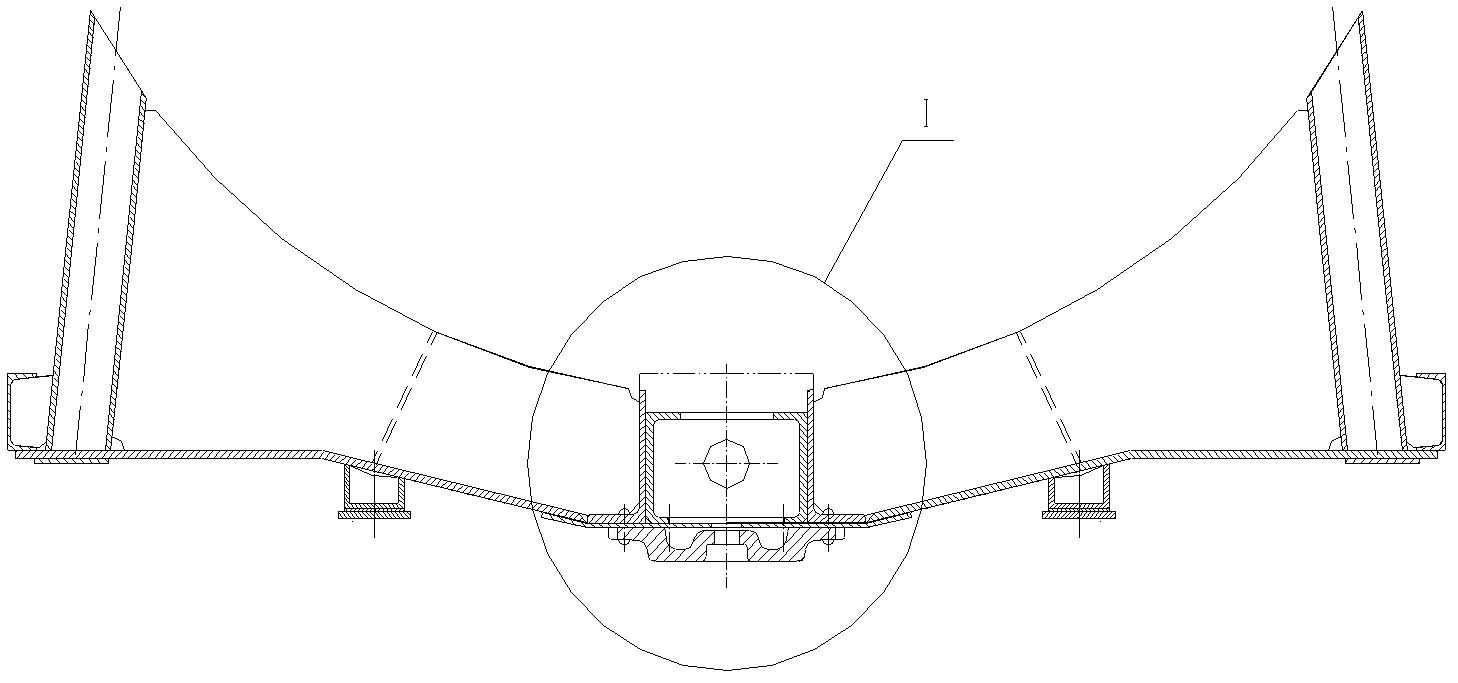 Traction and bolster center plate structure of railway tank car