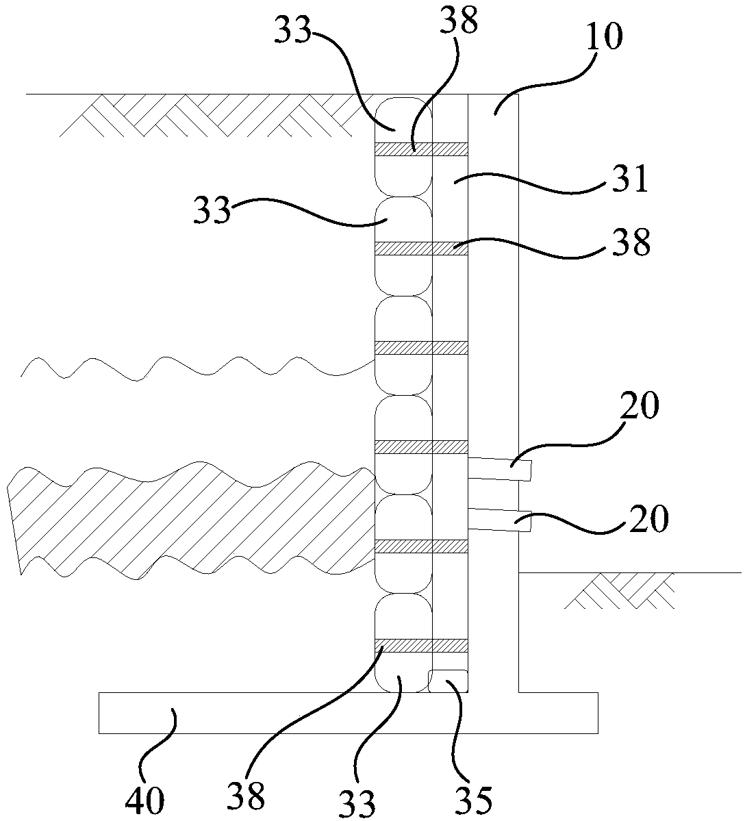 Retaining wall water drainage system