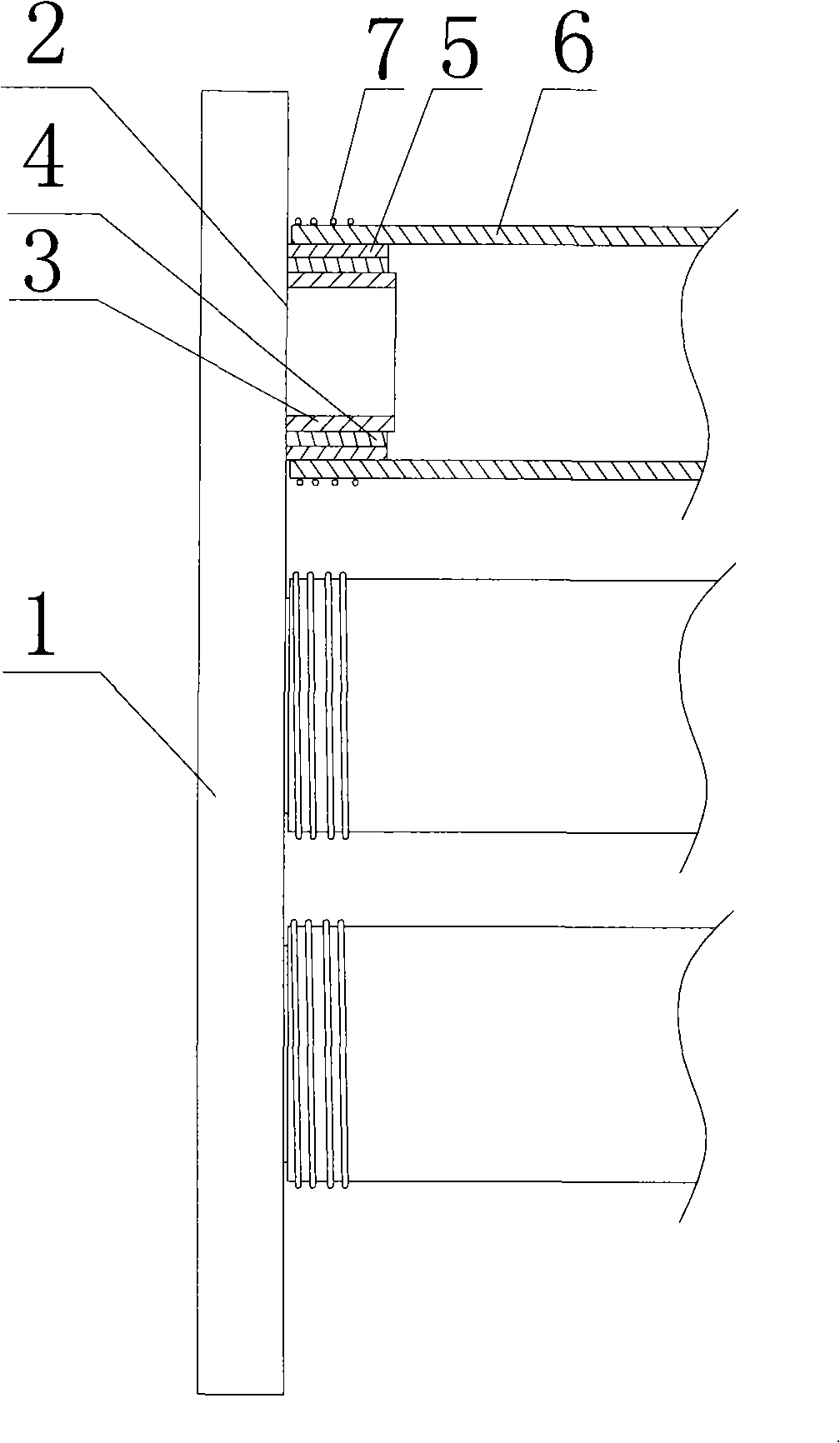 Corrugated pipe and end mould fixing method