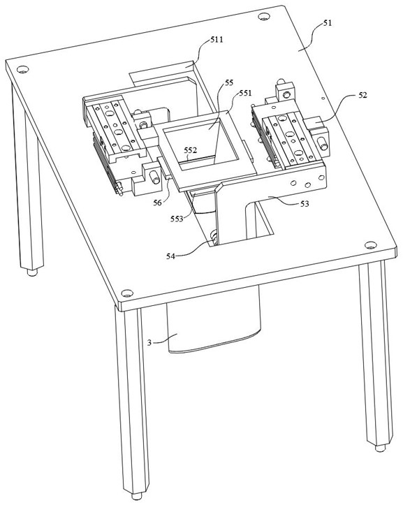 Freshness protection package heat sealing device and heat sealing method facilitating material filling