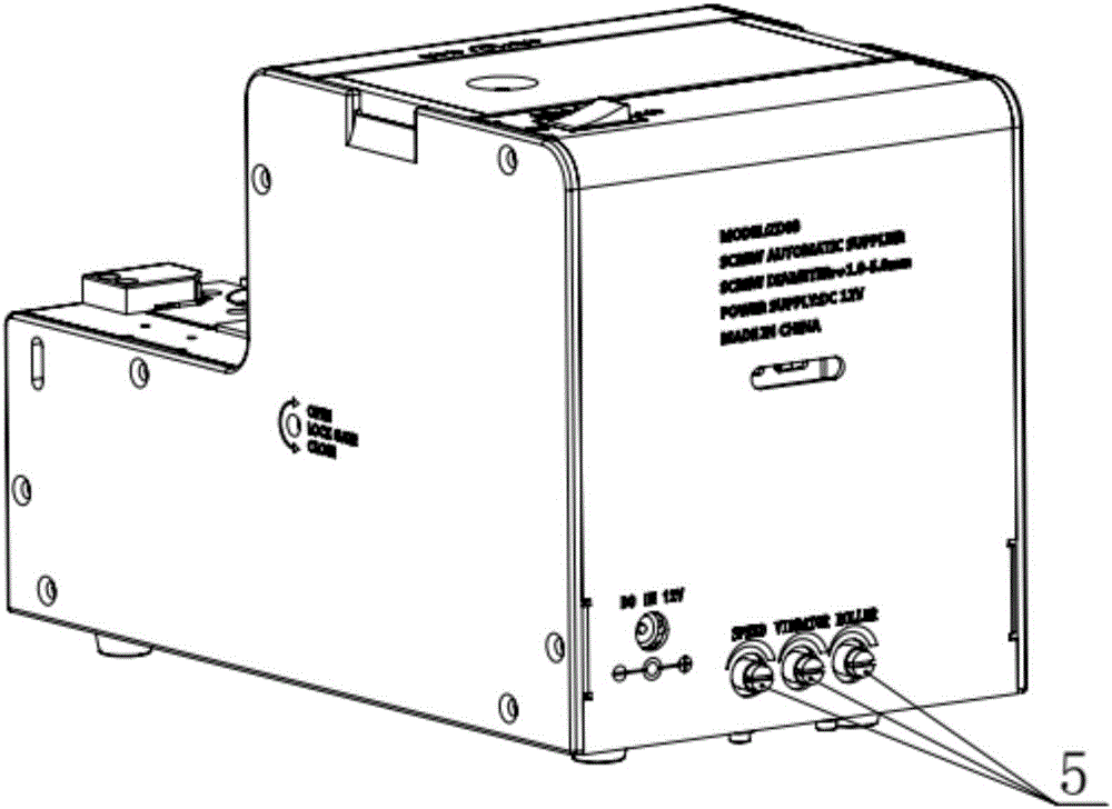 Screw arranging and conveying device