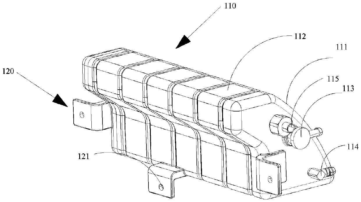 Novel braking vacuum tank mounting device and automobile