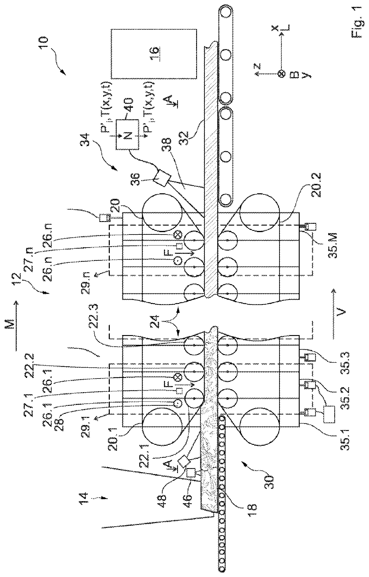 Wood material panel hot press and method for operating a wood material panel hot press