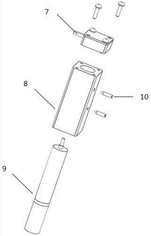 Single-use pipeline and pump head integrated split type micropump