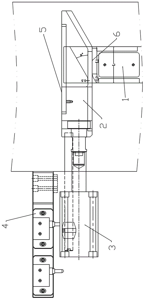 Core-pulling self-locking mechanism