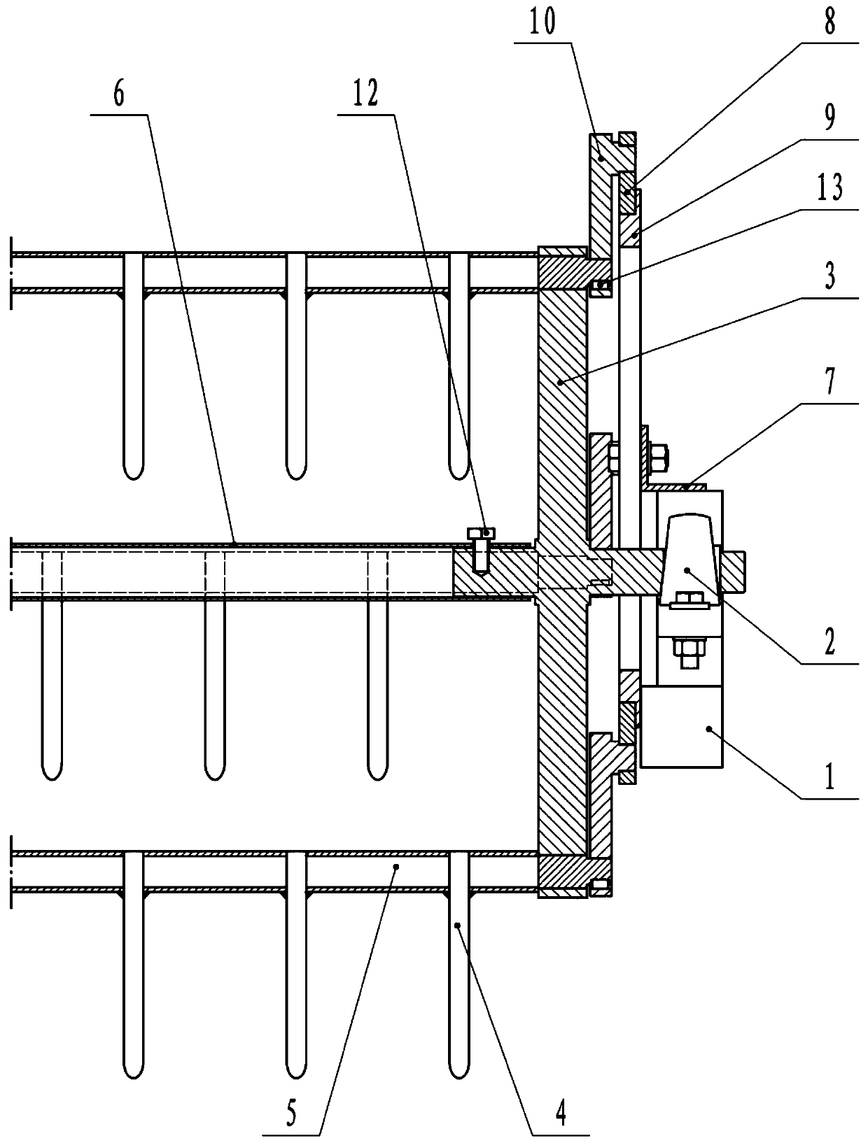 Residual film collecting mechanism with film poking teeth doing cycloid motion