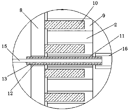 Box-type fuse for wet environment