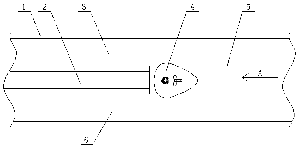 A large flow box material conveying device