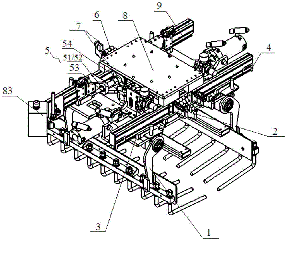 Self-adaptive gripper for bag packages