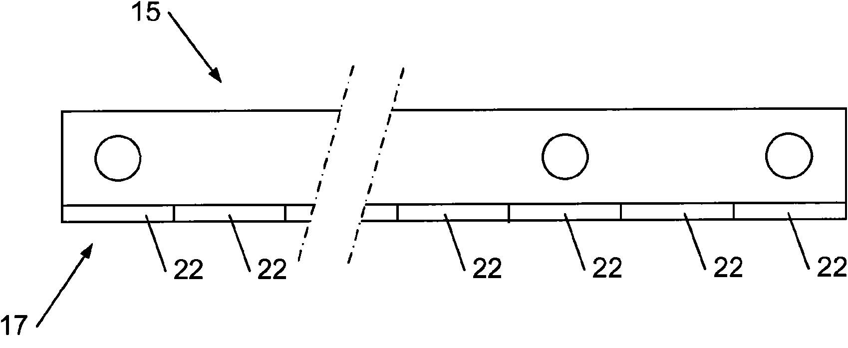 Device for loading machines handling bulk materials