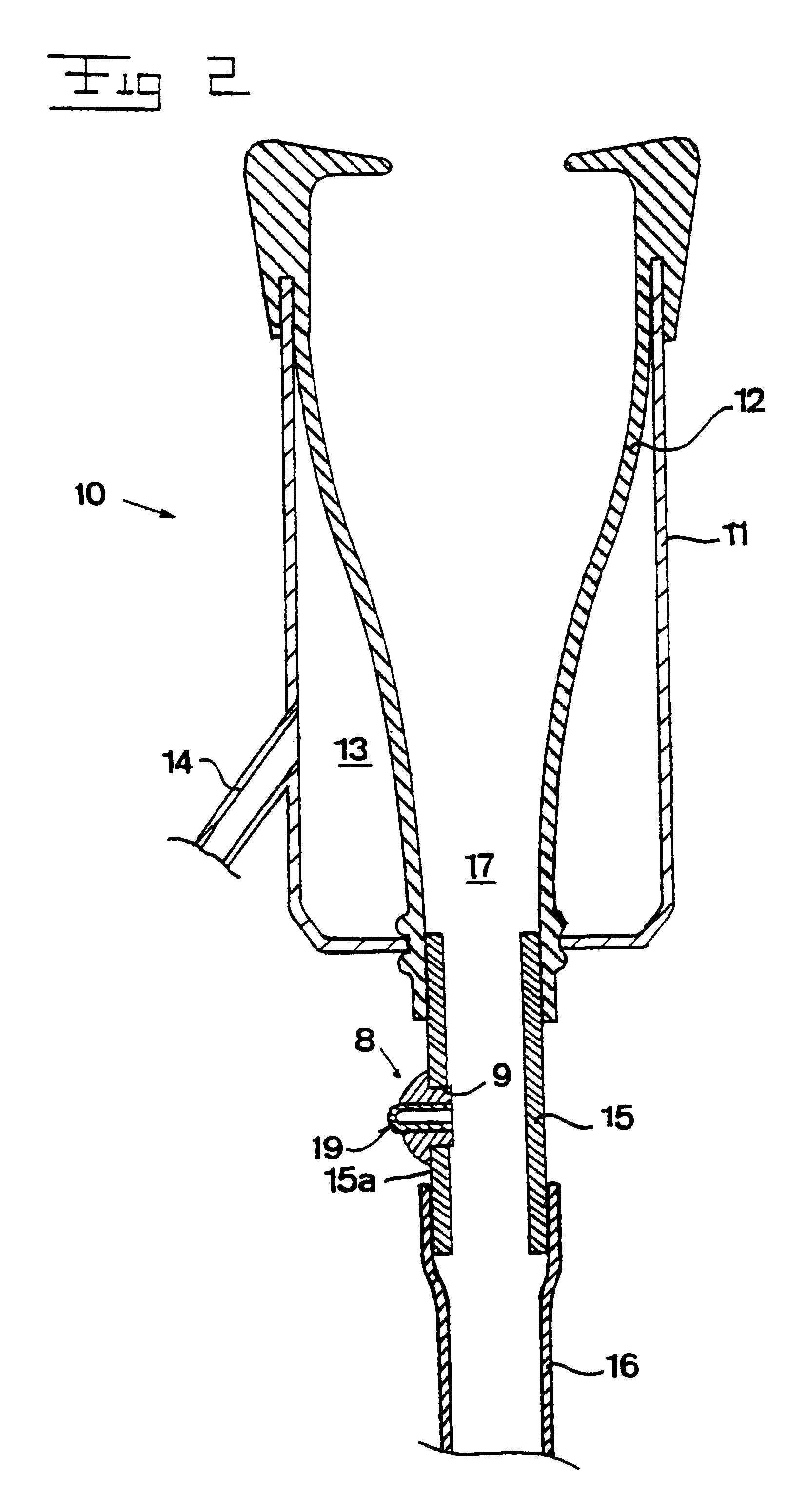 Device arranged to permit an air flow from an environment to an inner space