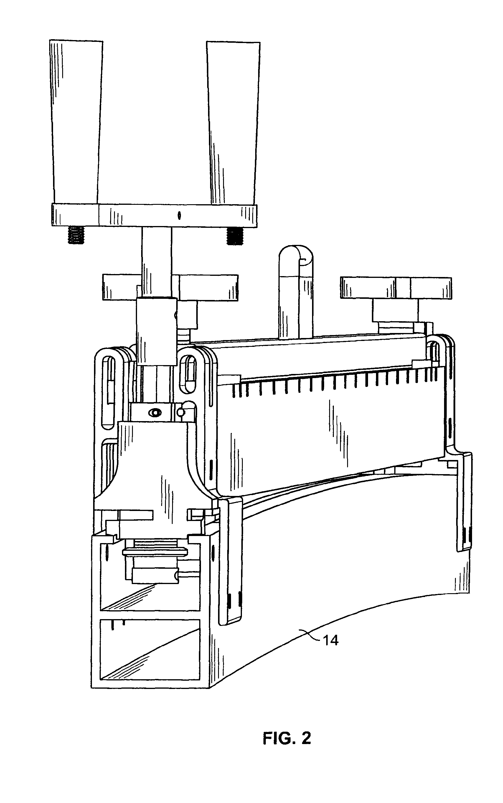 Clamping and cutting apparatus for conveyor belts