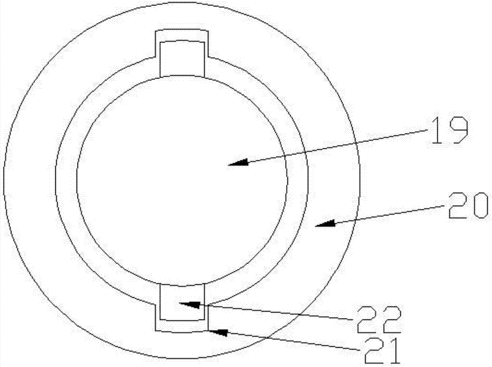 Straw crushing and mixing device for breeding