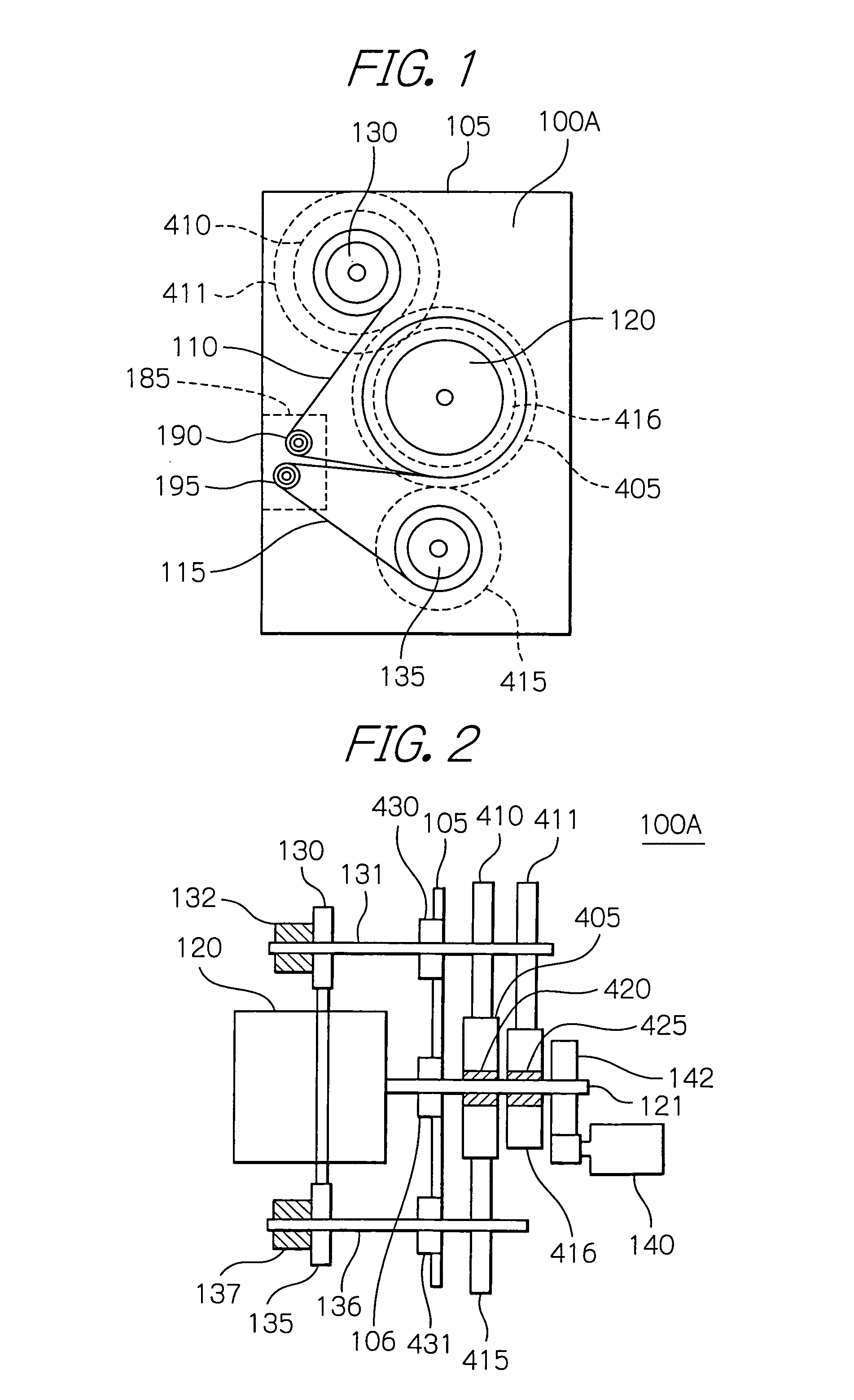 Media storing and feeding device with maximum angular speed of reels reduced