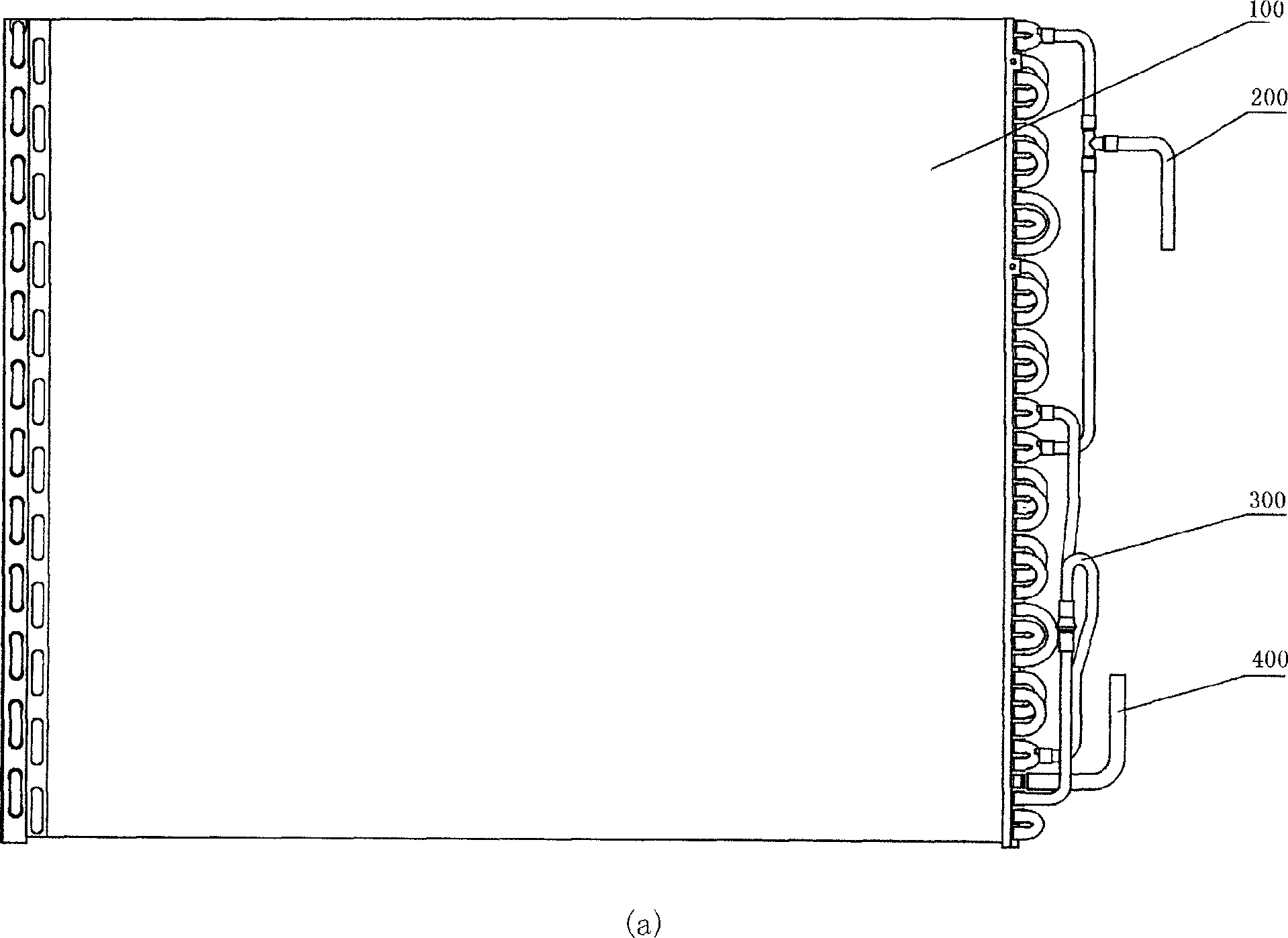 Liquid separating air condenser