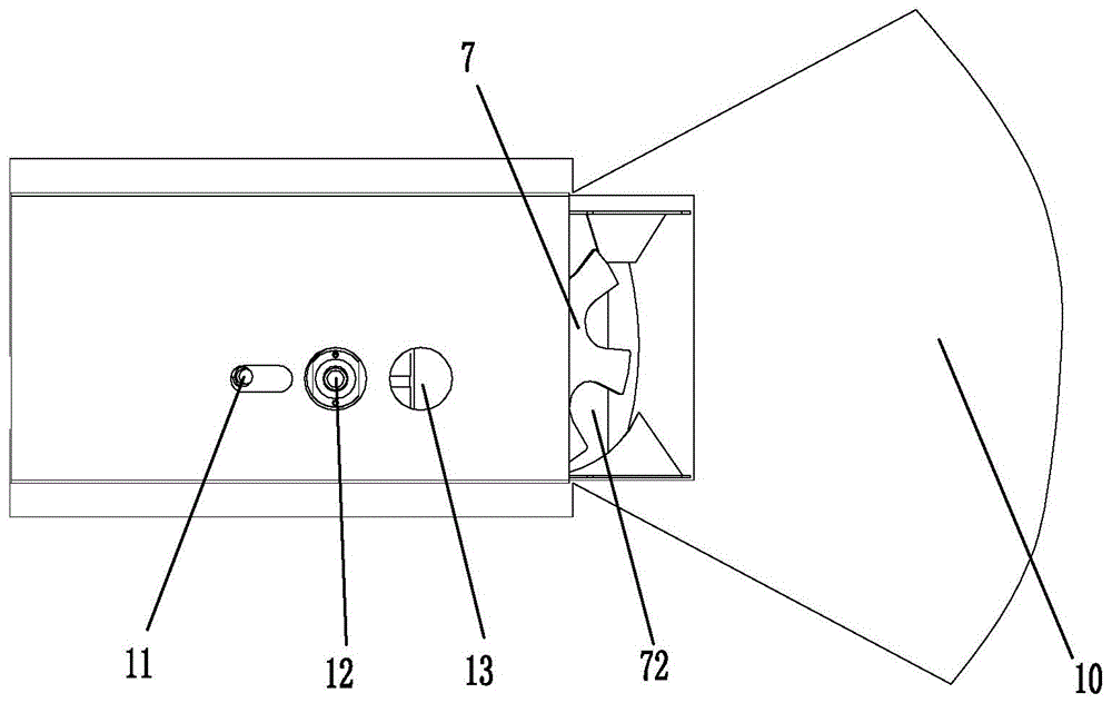 Golf ball returning device