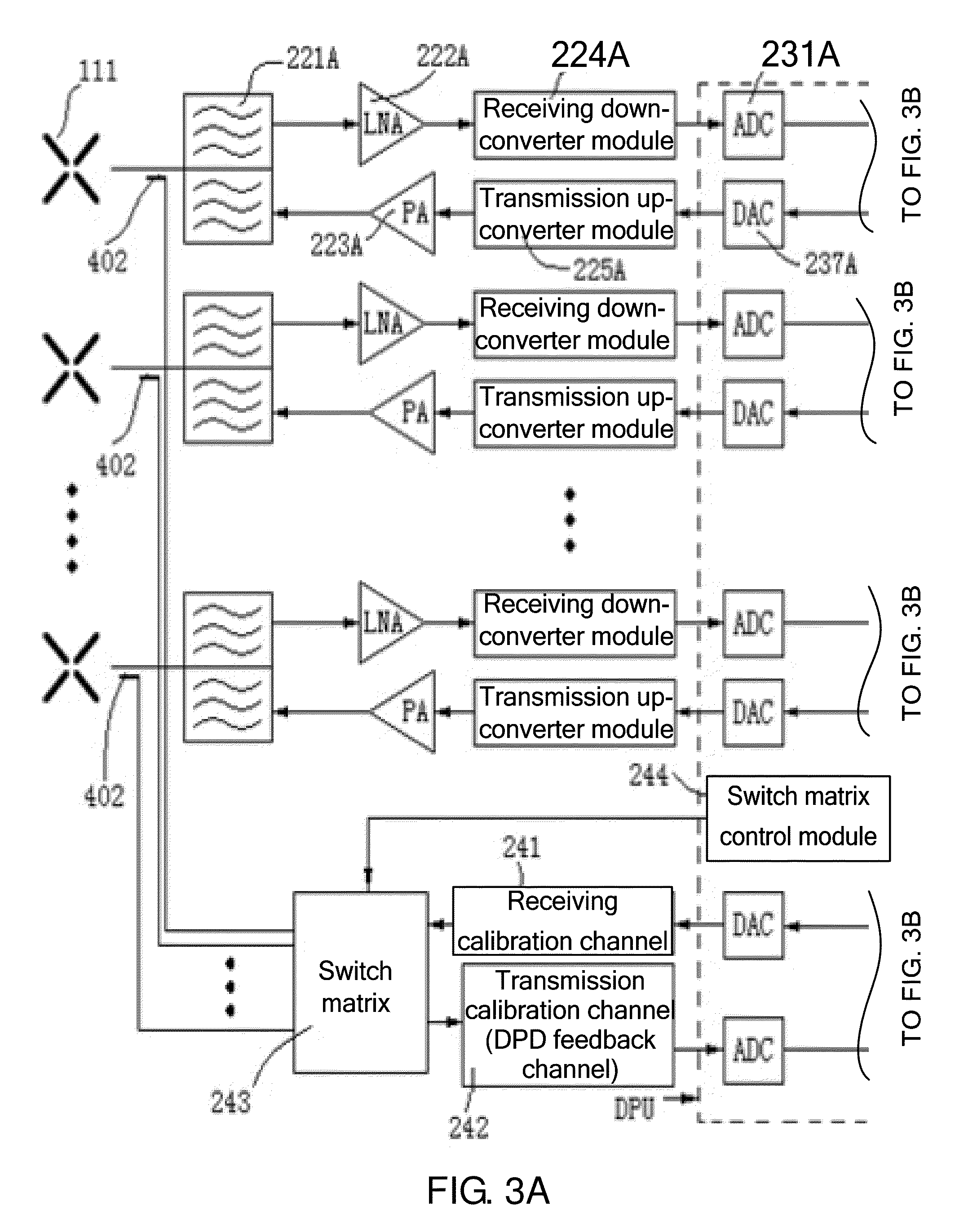 Active antenna, base station, method for refreshing amplitudes and phases, and method for processing signals