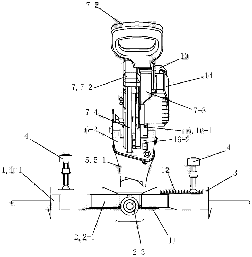 Drawbar type inclined cutting machine having better heat dissipation effect