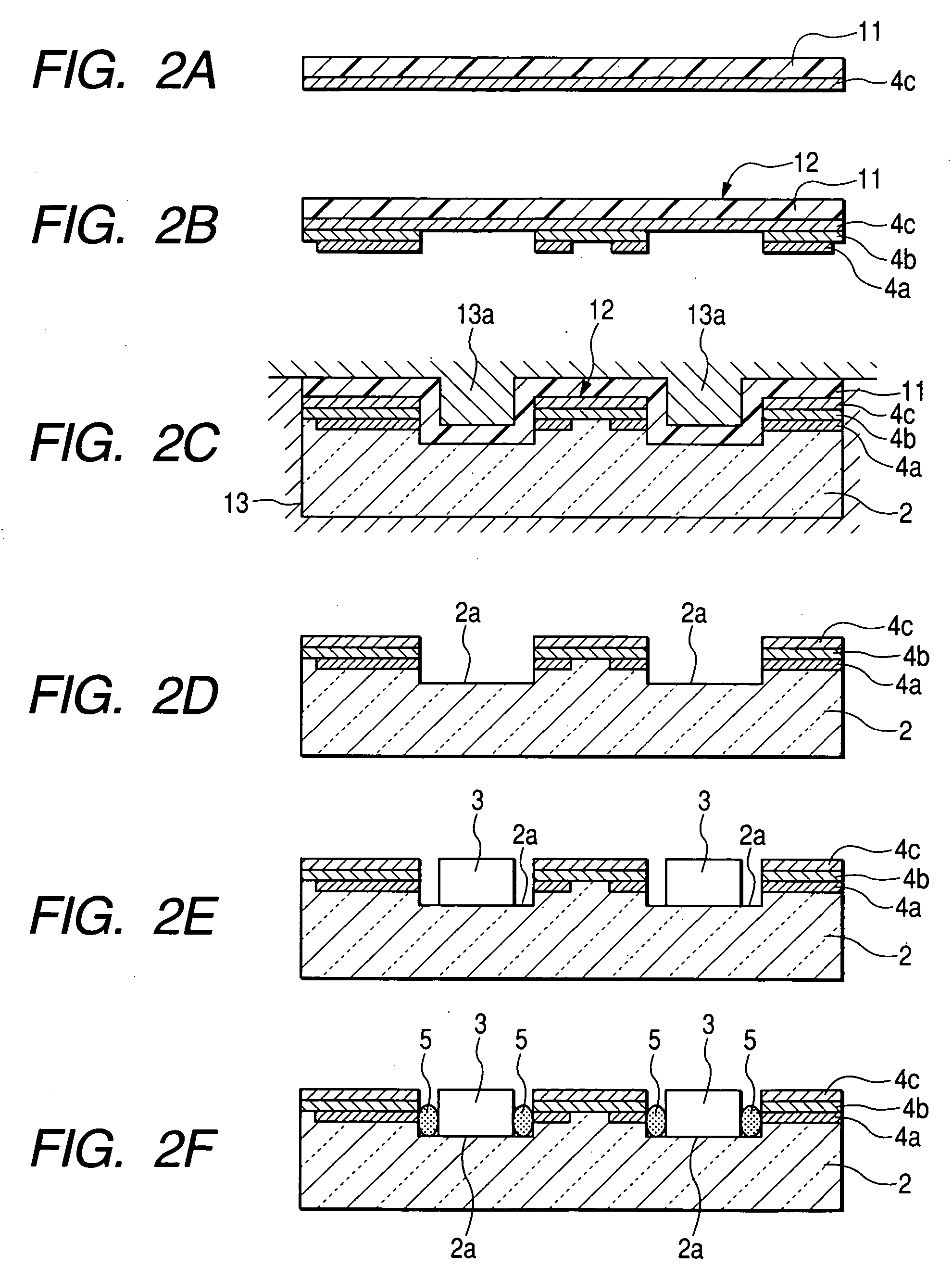 Illuminating device and method of fabricating the same