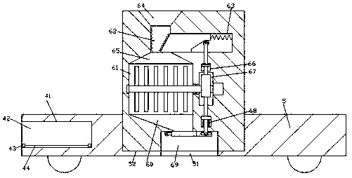 Fertilizer applying device for breaking caked fertilizers