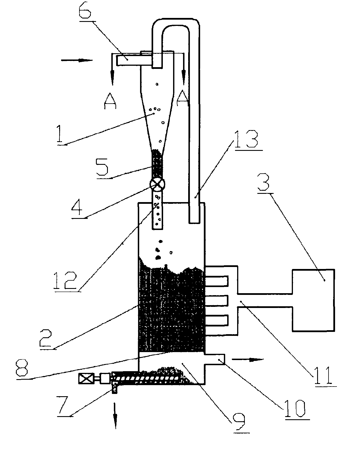 Method and device for preparing low-tar combustible gas through biomass gasification