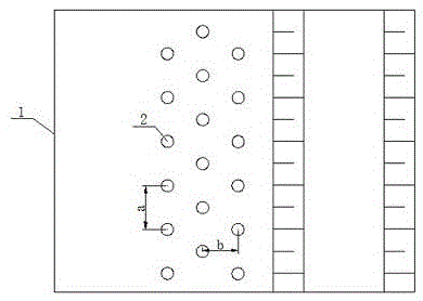 Charge system for advance rock breaking of surface mine