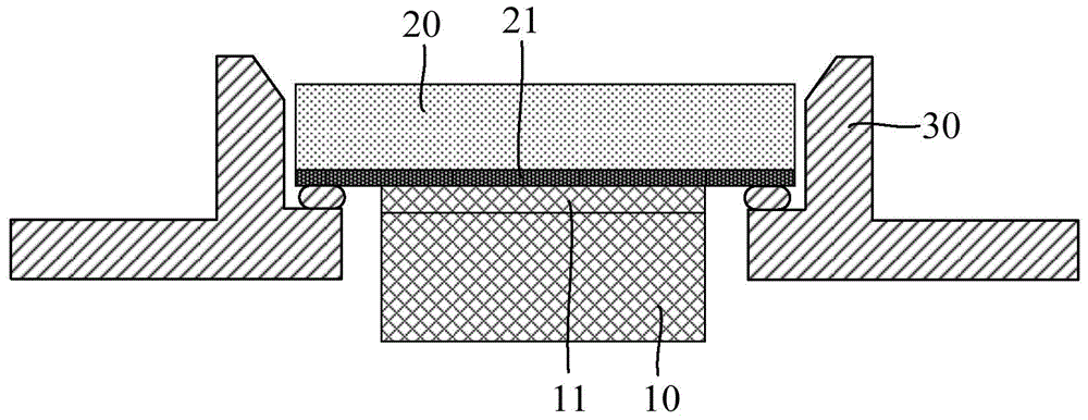 Fingerprint identification device and fingerprint identification assembly with mould pressing protection layer