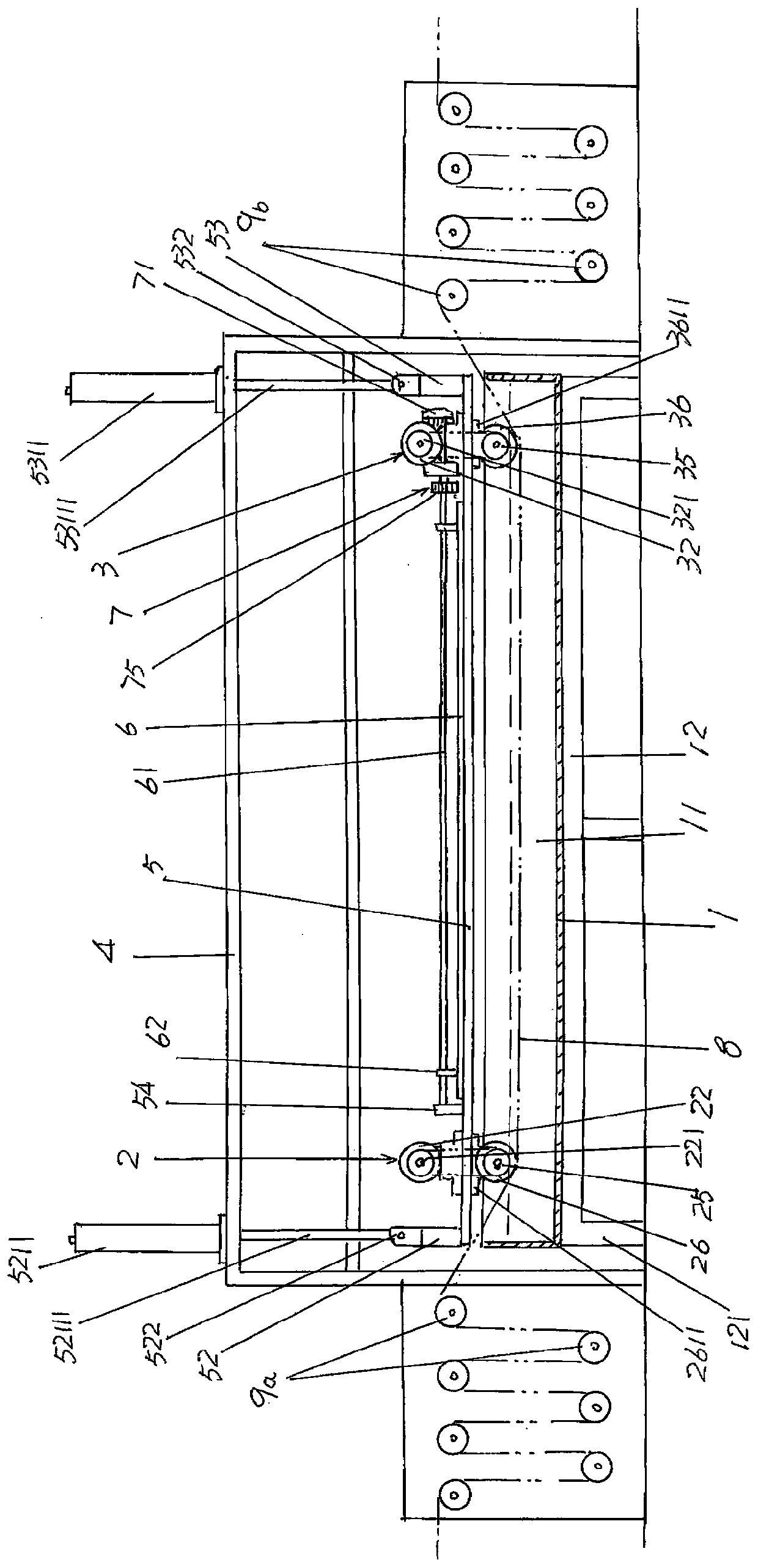 Drawing device for melt-spun staple fibers