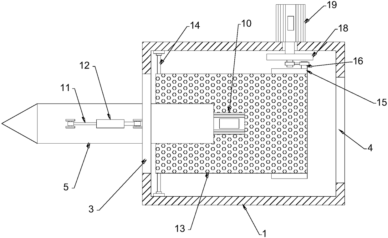 High-efficiency sand sieving vehicle