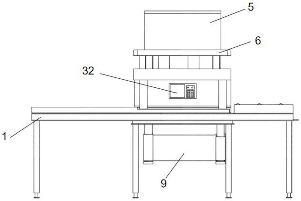 Multi-station punching conveyor for cartons