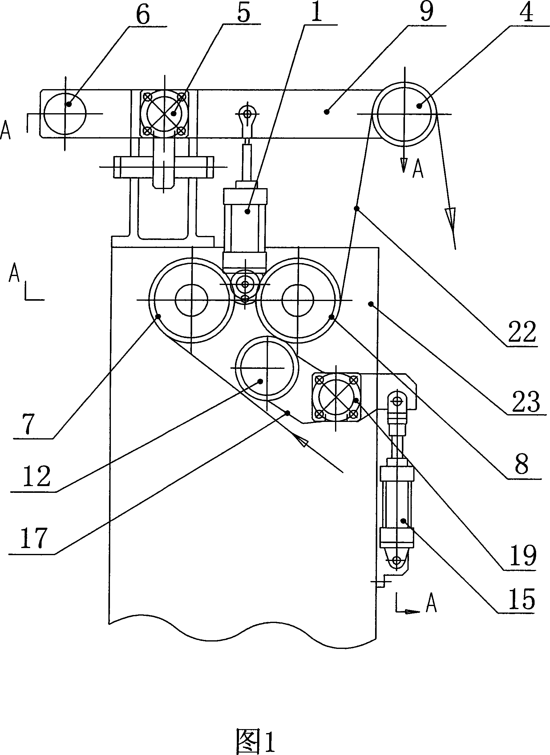 Printing machine introducing and preprocessing device for easy-to-stretch coiling block material