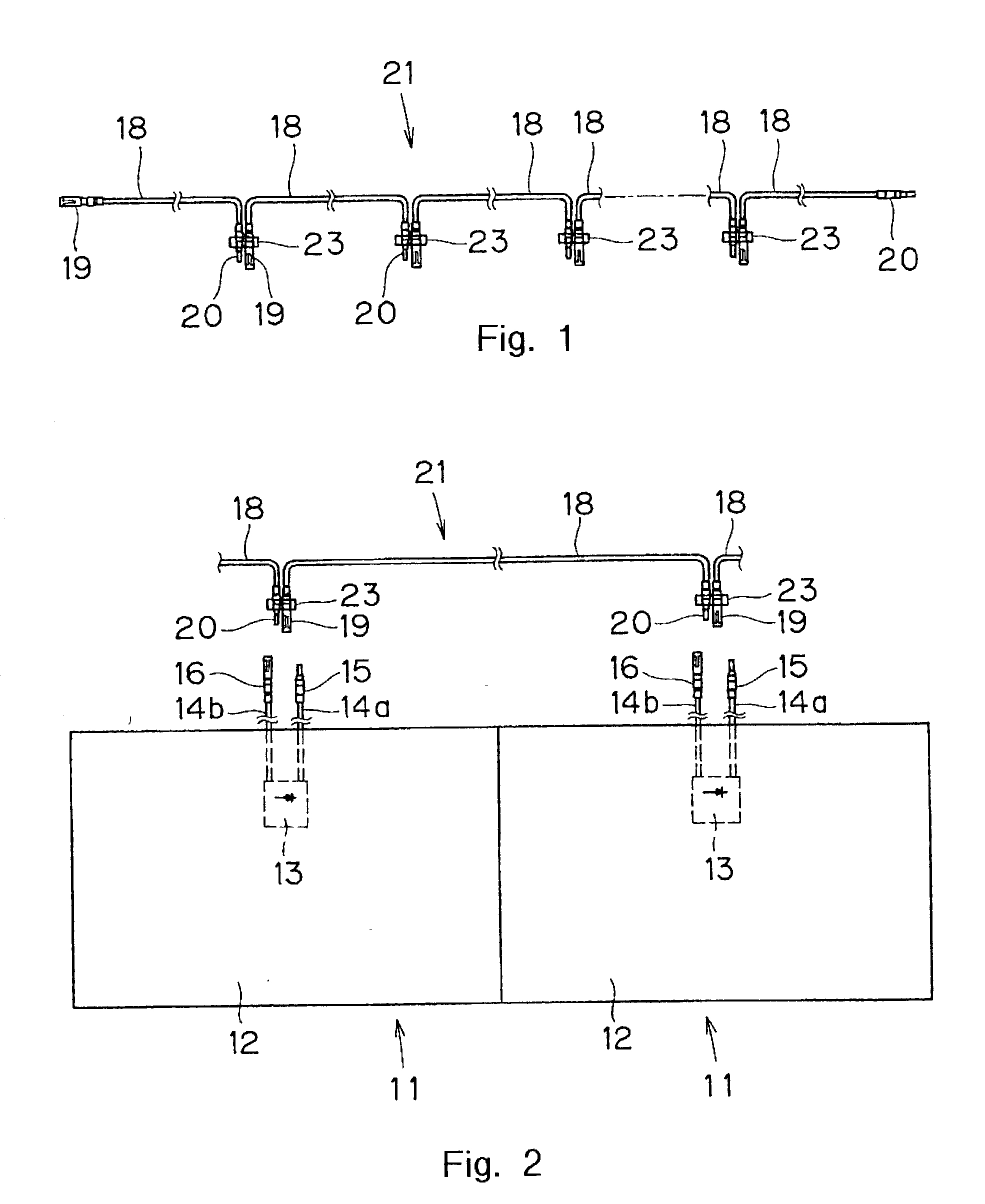 Method and device for connecting solar battery modules